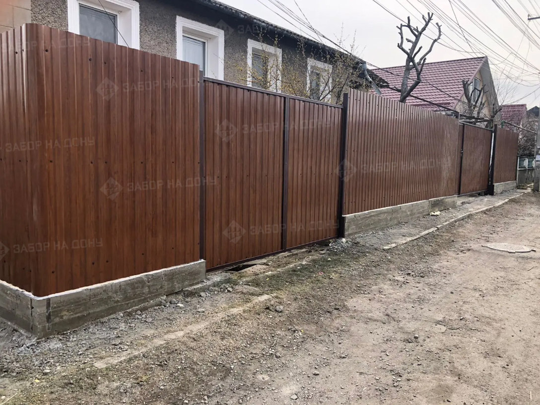 Распашные ворота из профлиста  в Чалтыре